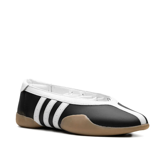 Taekwondo Mei Ballet "Core Black/Cloud White/Gum" sneakers