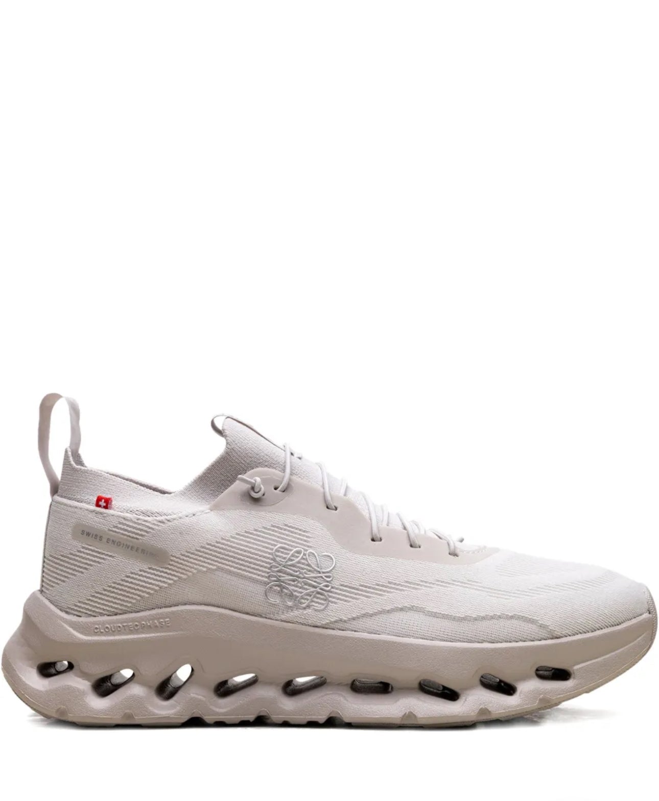 On Running Cloudtilt Loewe Sand