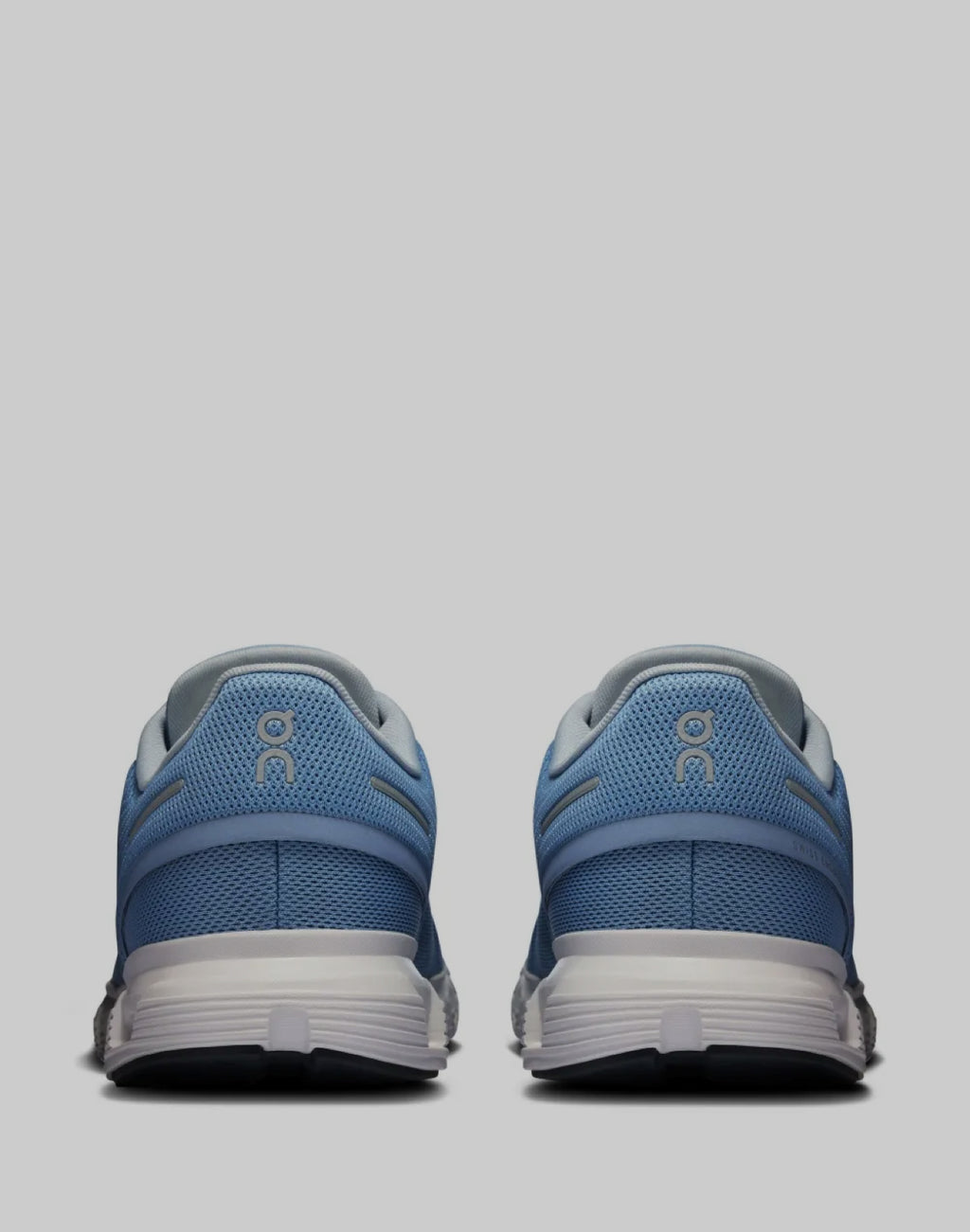 On Running Cloud 6 Chambray White