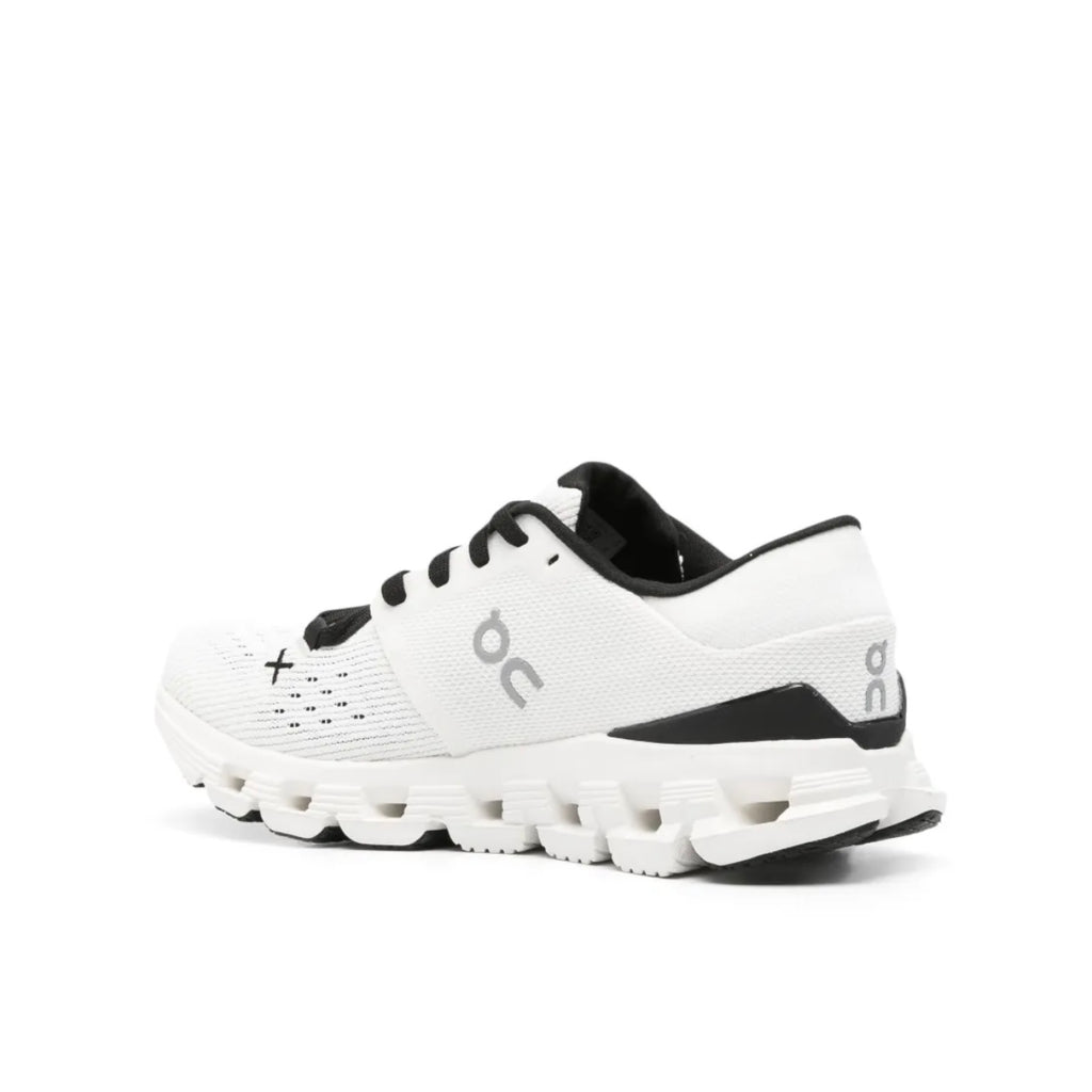 On Running
Cloud X 4 sneakers